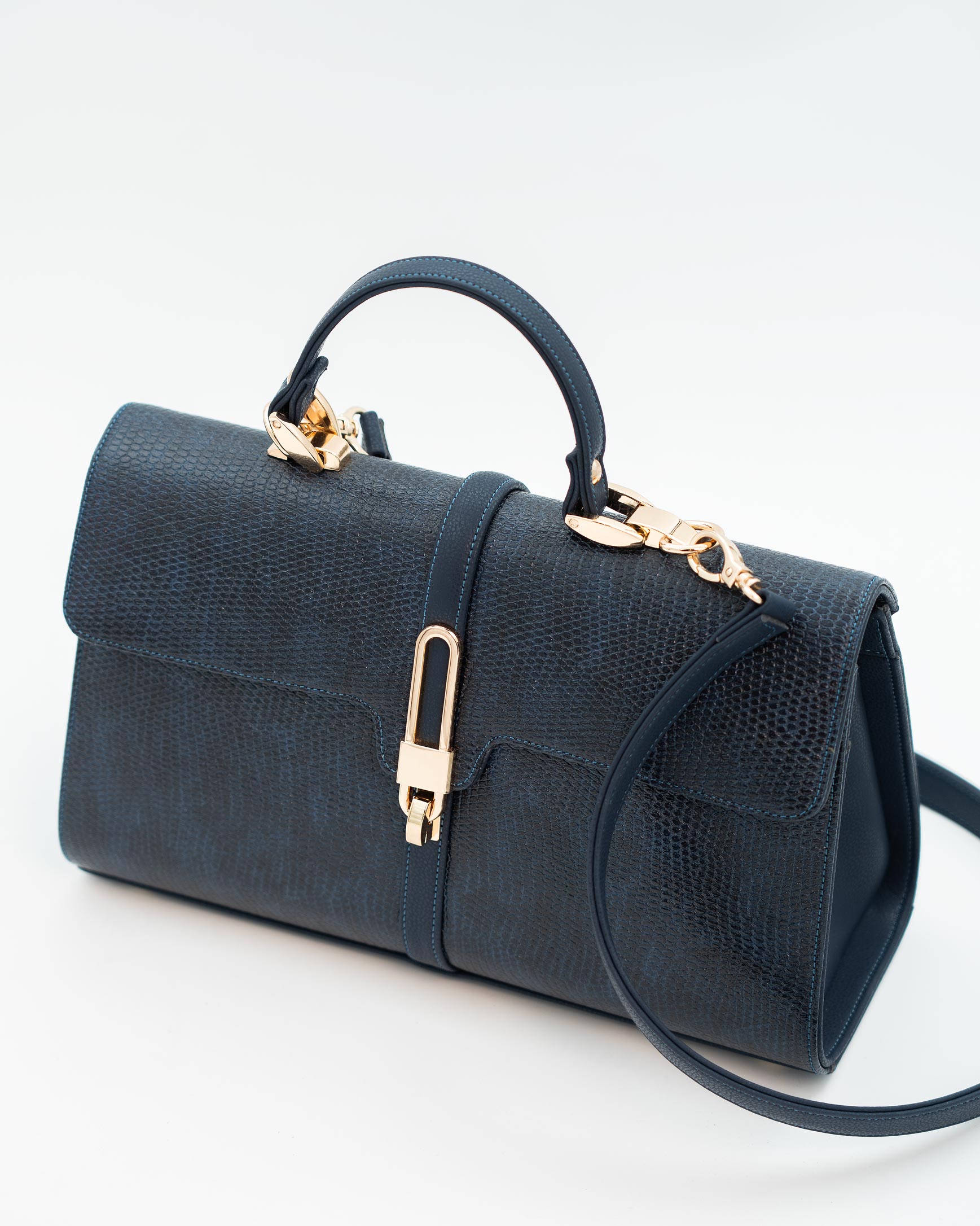 کیف سرمه ای پوست ماری